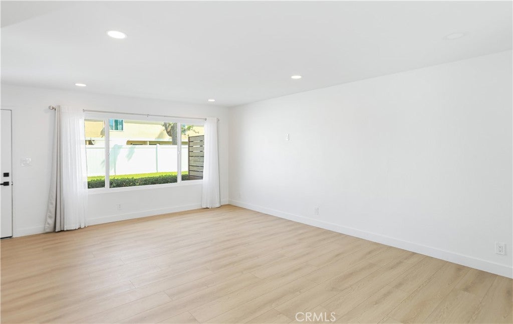 Photo of 2937 Mendoza DR #C, Costa Mesa, CA 92626 (MLS # OC26192009)