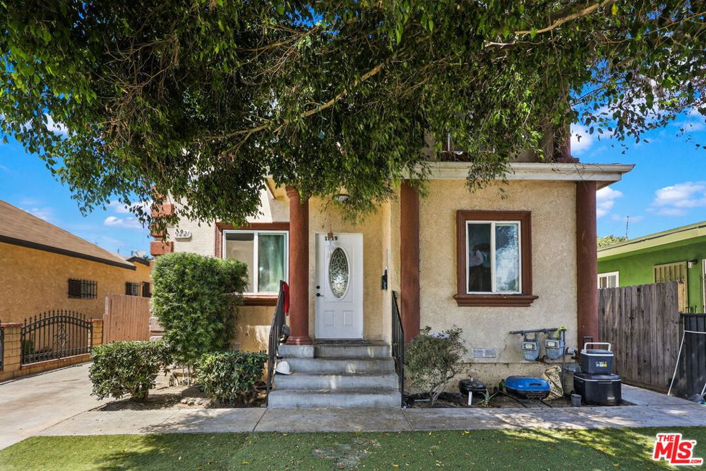 1219 E 57th Street