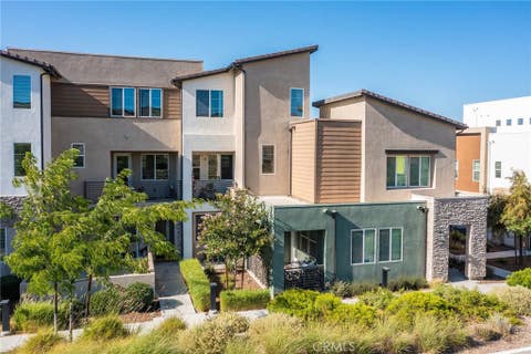 Photo of 27036 Painted Sky WAY, Valencia, CA 91381 (MLS # SR26150975)