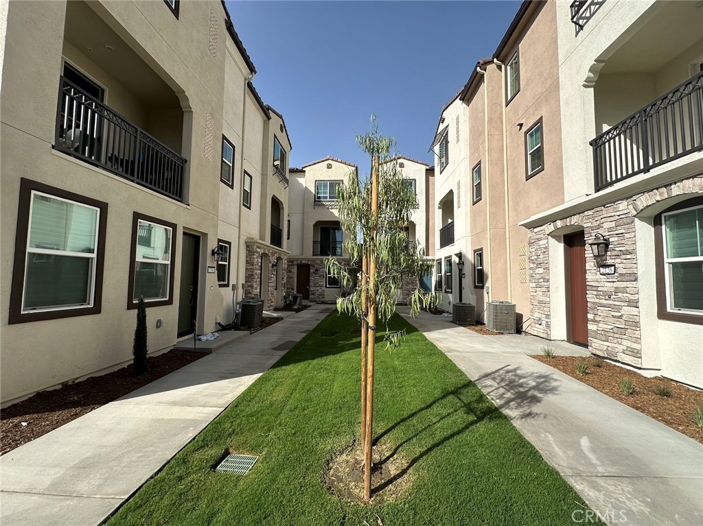 3-Story Home Available for lease in Gateway Towns! 2 bedrooms, 2.5 baths, and 2nd Level balcony. Master bedroom with a roomy walk-in closet and a deluxe attached bath with dual vanities. Additional secondary bedroom has a full bathroom and closet. A smart home with a whole house fan and refrigerator washer and dryer are included. Two car garage. Paid-off solar panel help reduces electric bills. Great location with swimming pool in the community. The house is currently occupied, the current tenant will occupy it until Oct 31 2025.