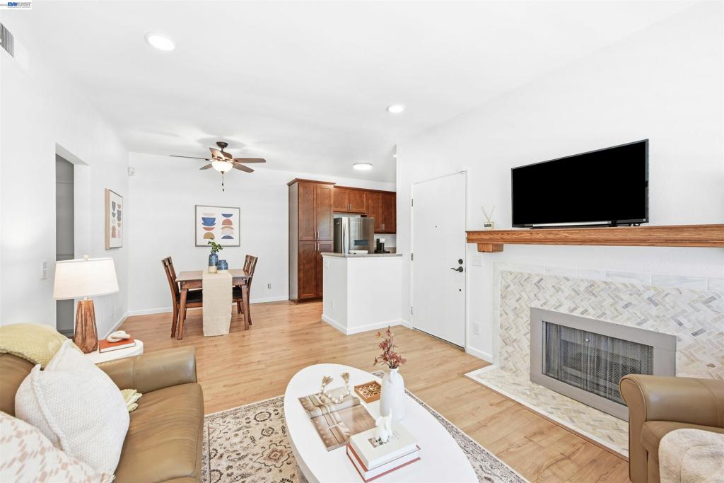 3655 Birchwood Ter 112