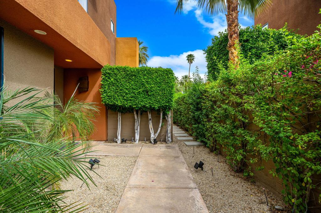 942 Alejo Vista