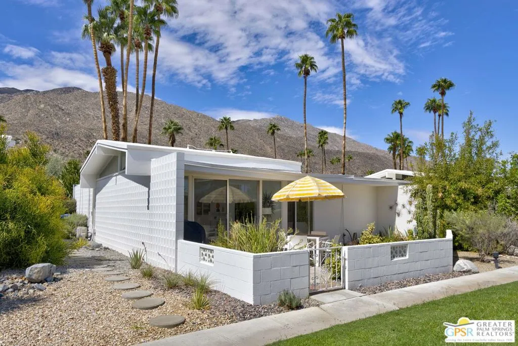 Palm Springs, California 92264, United States, 2 Bedrooms Bedrooms, ,2 BathroomsBathrooms,Residential,Pending,218337