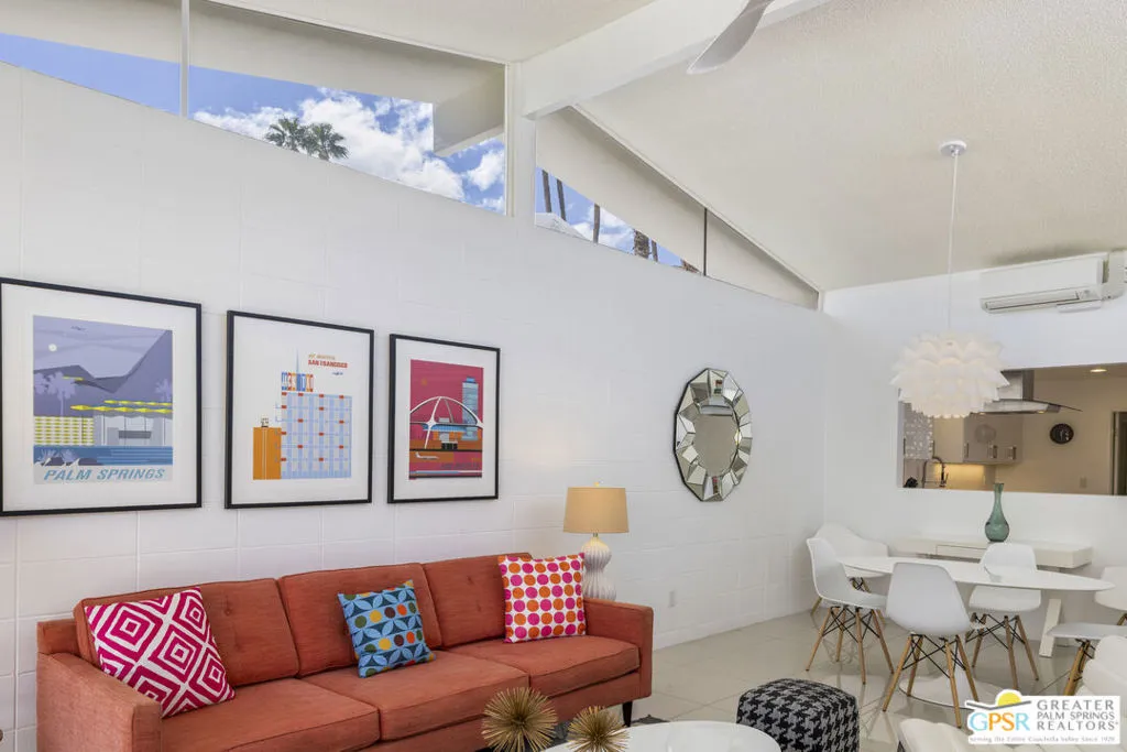 Palm Springs, California 92264, United States, 2 Bedrooms Bedrooms, ,2 BathroomsBathrooms,Residential,Pending,218337