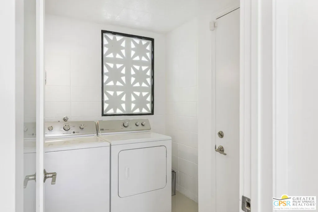 Palm Springs, California 92264, United States, 2 Bedrooms Bedrooms, ,2 BathroomsBathrooms,Residential,Pending,218337