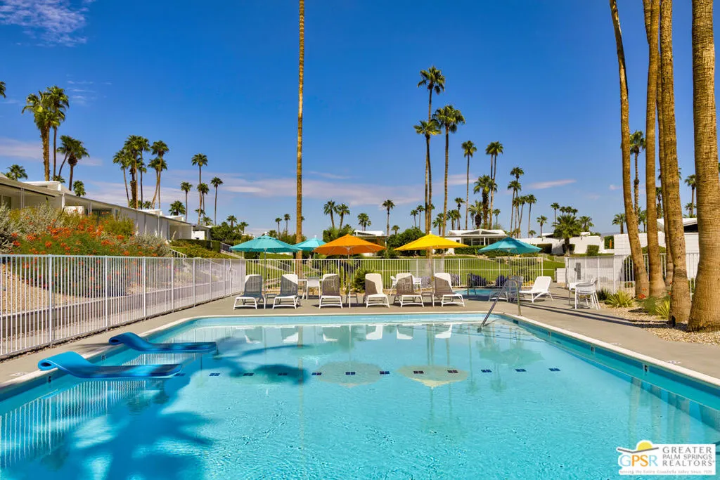 Palm Springs, California 92264, United States, 2 Bedrooms Bedrooms, ,2 BathroomsBathrooms,Residential,Pending,218337