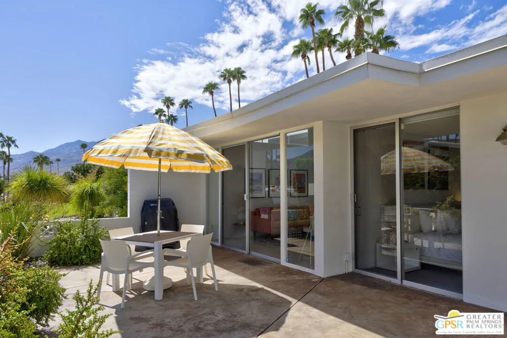 Palm Springs, California 92264, United States, 2 Bedrooms Bedrooms, ,2 BathroomsBathrooms,Residential,Pending,218337