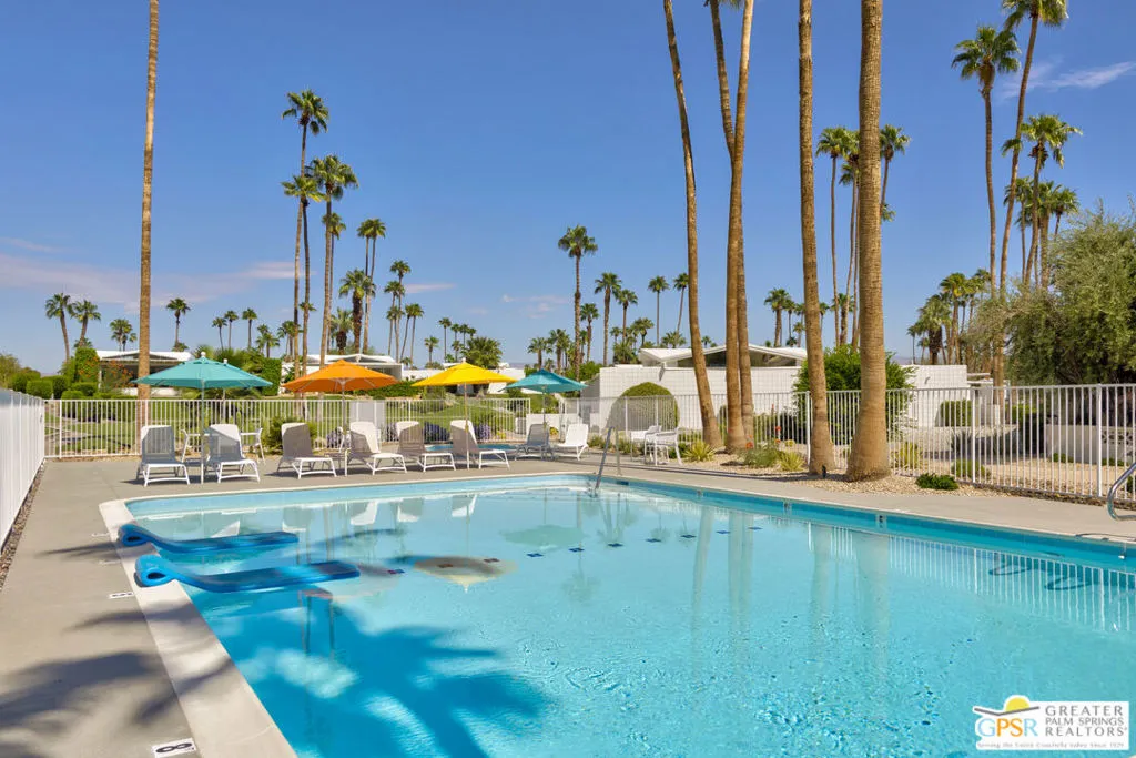 Palm Springs, California 92264, United States, 2 Bedrooms Bedrooms, ,2 BathroomsBathrooms,Residential,Pending,218337