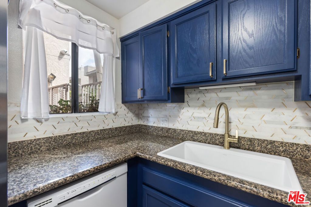 Photo of 15215 Magnolia Boulevard #131, Sherman Oaks, CA 91403 (MLS # 25592739)