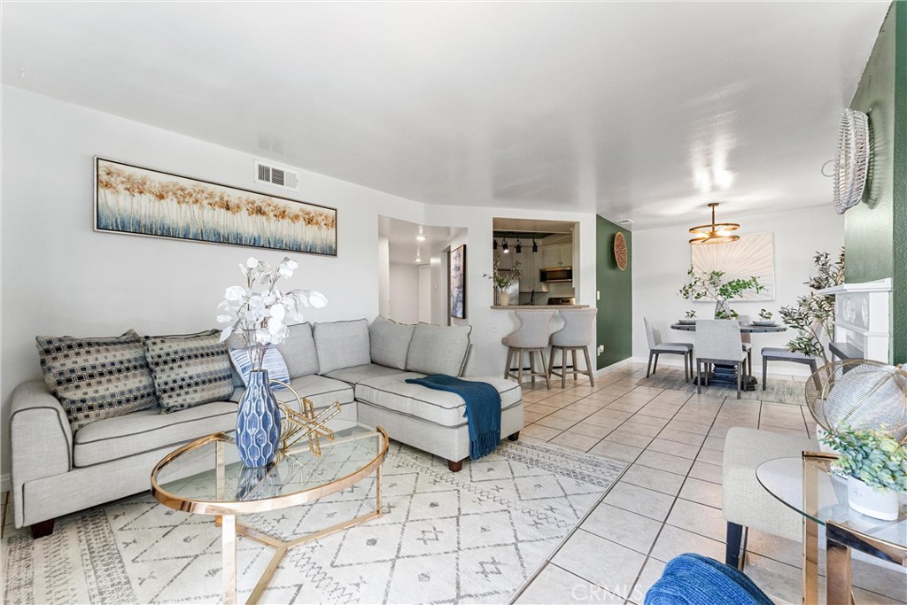 Welcome to 628 Daisy Ave, an airy corner unit in the heart of Downtown Long Beach! This 2-bedroom residence is designed for convenience and comfort, with each bedroom featuring its own en-suite bathroom, plus the rare bonus of in-unit laundry. Natural light floods this corner unit home, giving it an open and inviting feel throughout. Step outside and you’re just minutes from Shoreline Village, the waterfront, restaurants, coffee shops, bars, and entertainment. The building itself offers a clubhouse and sparkling pool, making it easy to relax or entertain without ever leaving home. Living here means being part of the vibrant Long Beach lifestyle: stroll to farmers markets, art walks, and community events; enjoy the sunshine and coastal breezes and take advantage of easy access to the beach, bike paths, and cultural hubs like the Aquarium of the Pacific and Pine Avenue nightlife. A short drive connects you to all things Long Beach from Belmont Shore to the East Village Arts District.