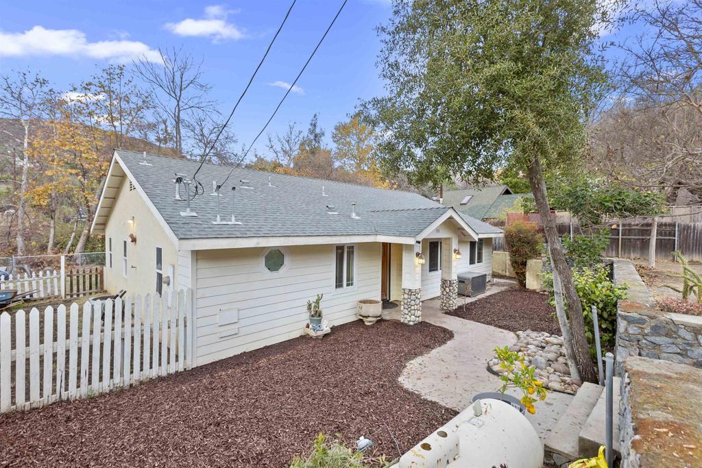 933 Silverbrook Drive