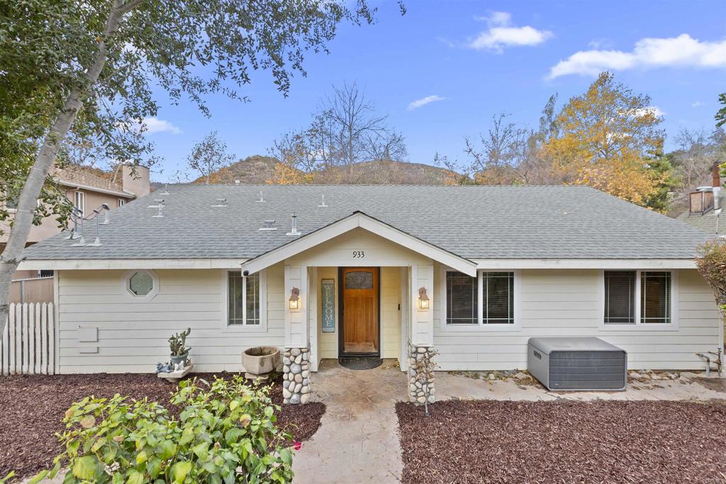 933 Silverbrook Drive