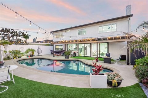 Photo of 6611 Crista Palma Dr, Huntington Beach, CA 92647 (MLS # OC25235397)