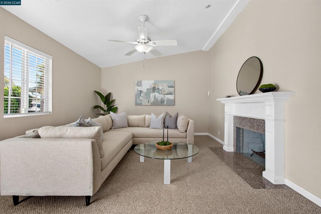1208 Raymond Dr