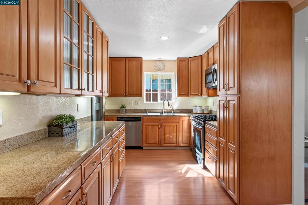 1208 Raymond Dr