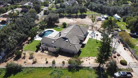 2092 Tudor Lane Fallbrook CA 92028