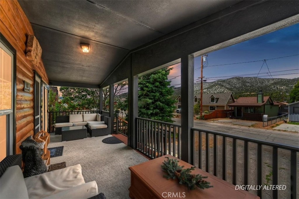 1106 W Country Club