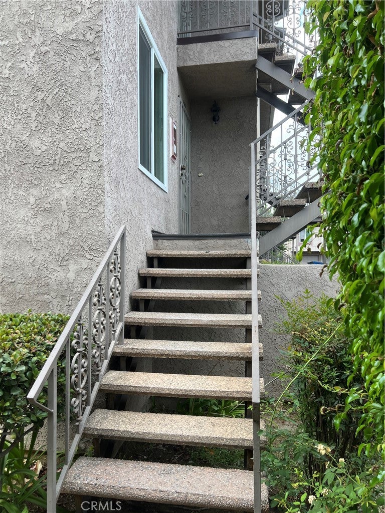 5484 Dobbs Street 130, Los Angeles CA 90032