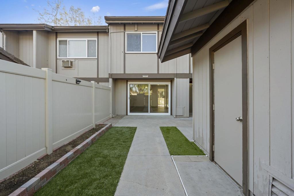 17382 Caminito Masada