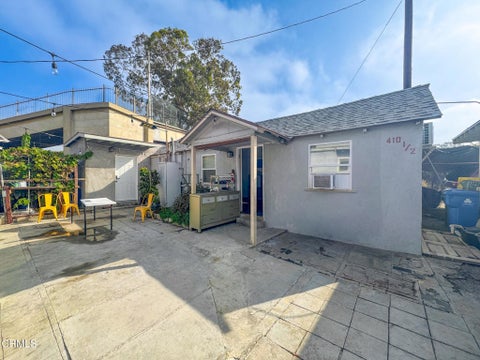 Photo of 410 S Avenue 20 #1/2, Los Angeles, CA 90031 (MLS # P1-29019)