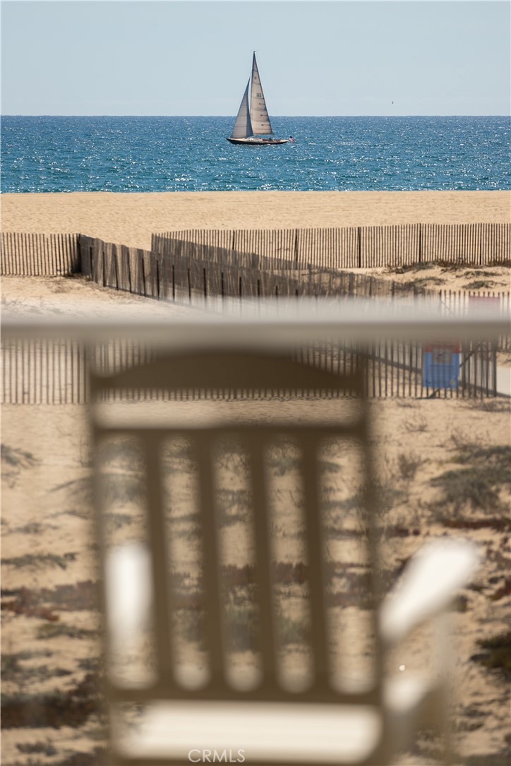 1303 E Balboa Boulevard