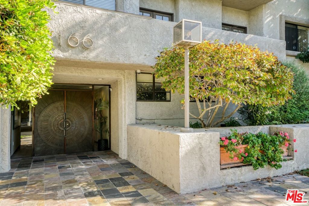 166 S Hayworth Avenue 201, Los Angeles CA 90048