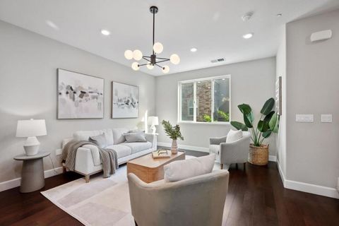 Photo of 5977 Larkstone Loop, San Jose, CA 95123 (MLS # ML82044892)