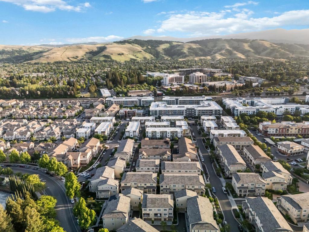 5977 Larkstone Loop