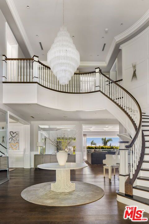 1630 Amalfi Drive