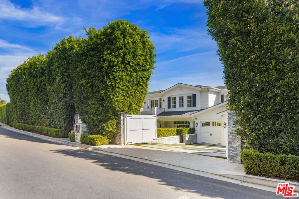 1630 Amalfi Drive
