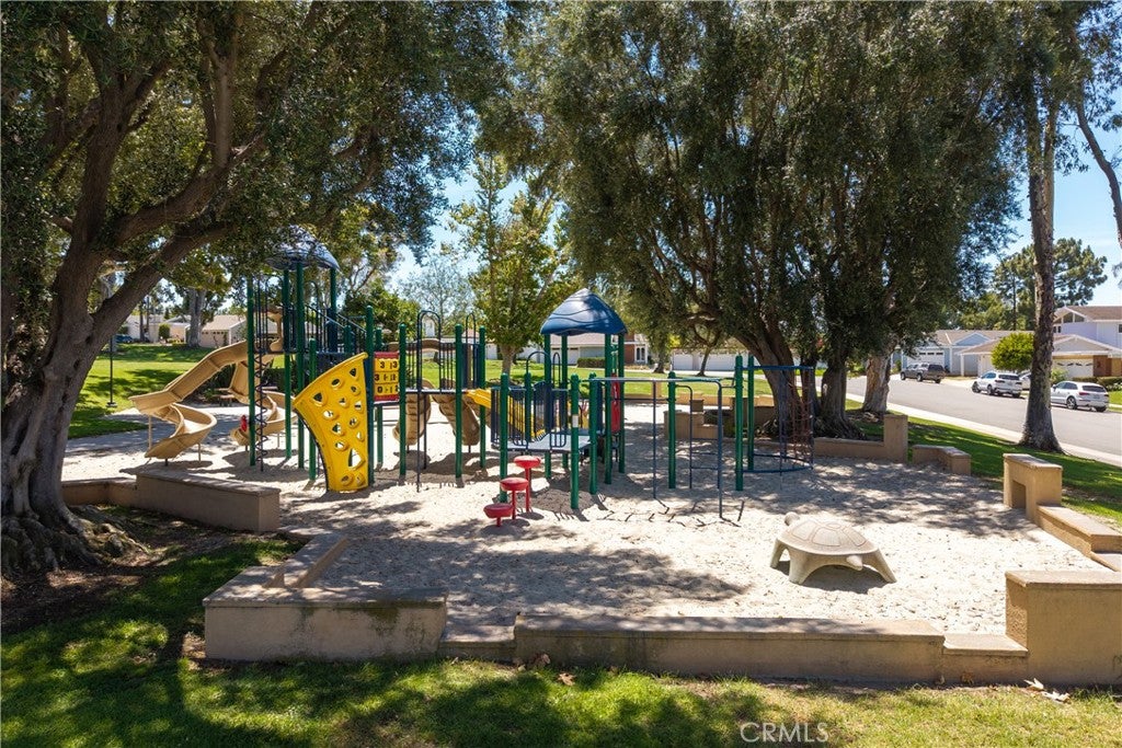 Irvine, California, 92603, United States, 4 Bedrooms Bedrooms, ,2 BathroomsBathrooms,Residential,Active,2041689