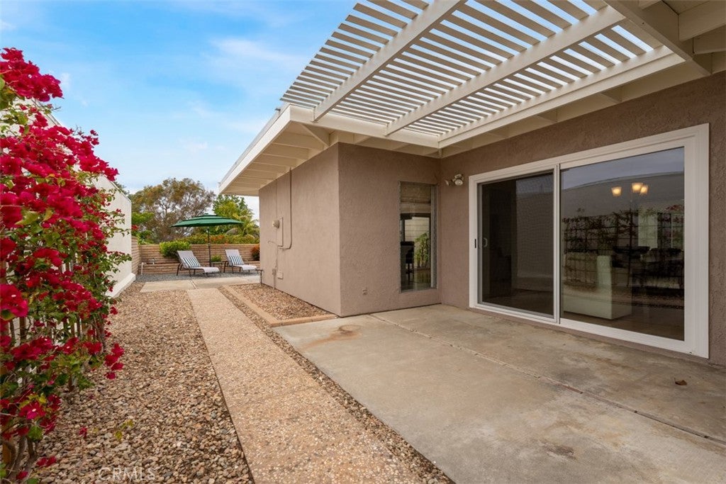 Irvine, California, 92603, United States, 4 Bedrooms Bedrooms, ,2 BathroomsBathrooms,Residential,Active,2041689