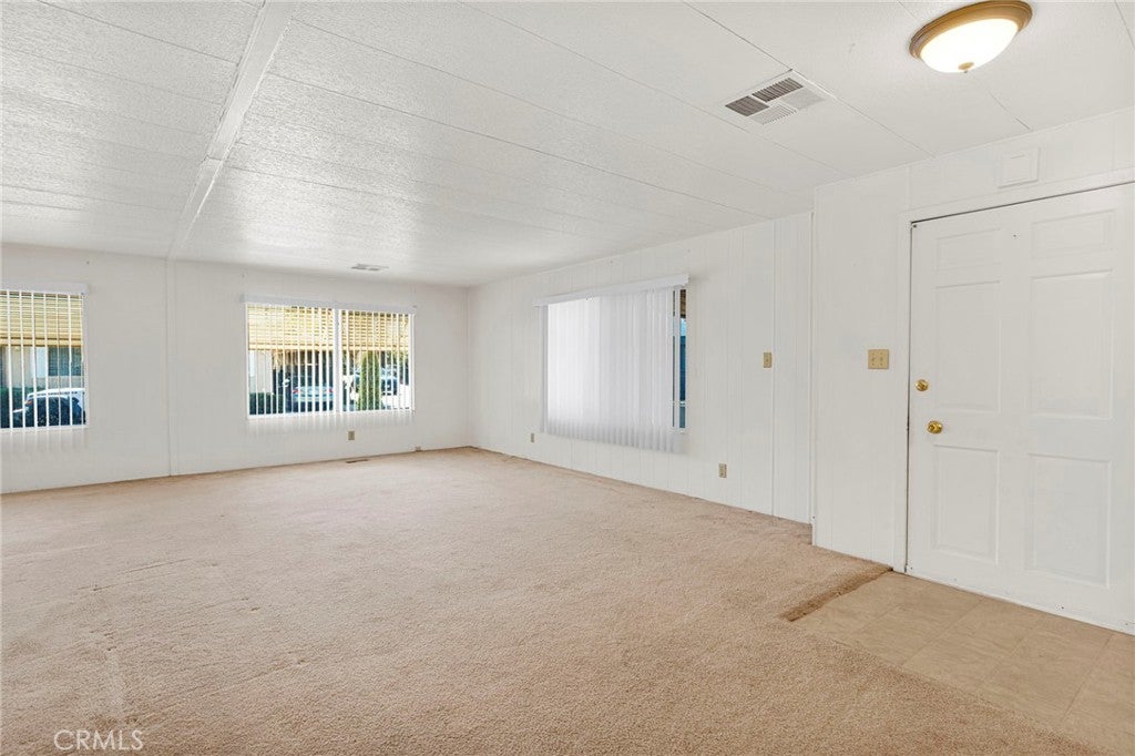 15252 Seneca Road 189