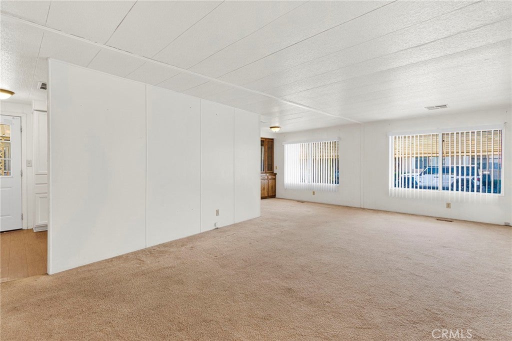 15252 Seneca Road 189