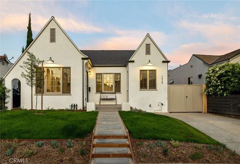 1516 Carmona Avenue Los Angeles CA 90019