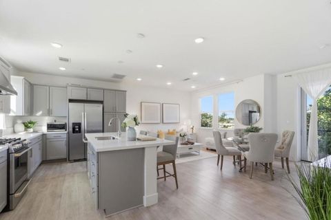 910 E Duane Avenue 5 Sunnyvale CA 94085