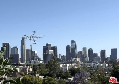 Photo of 1083 W Kensington Road, Los Angeles, CA 90026 (MLS # 26744491)