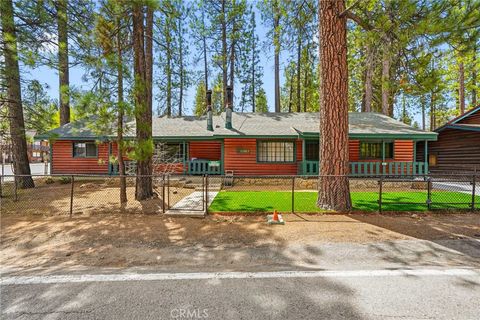 Photo of 41869 Brownie Lane, Big Bear Lake, CA 92315 (MLS # IV26095624)