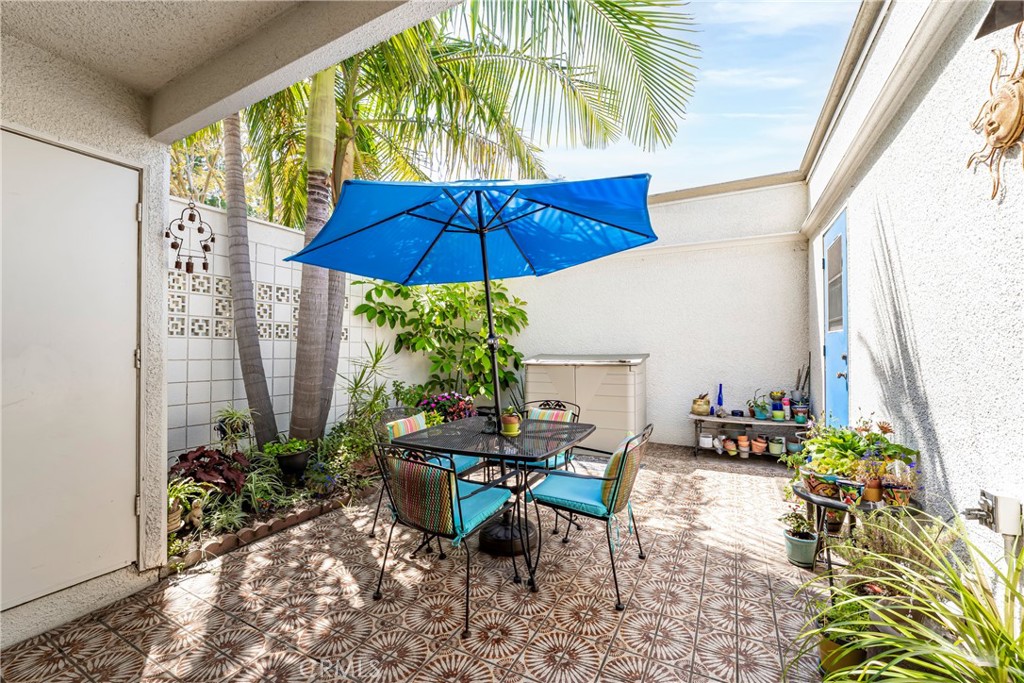 489 Calle Cadiz D