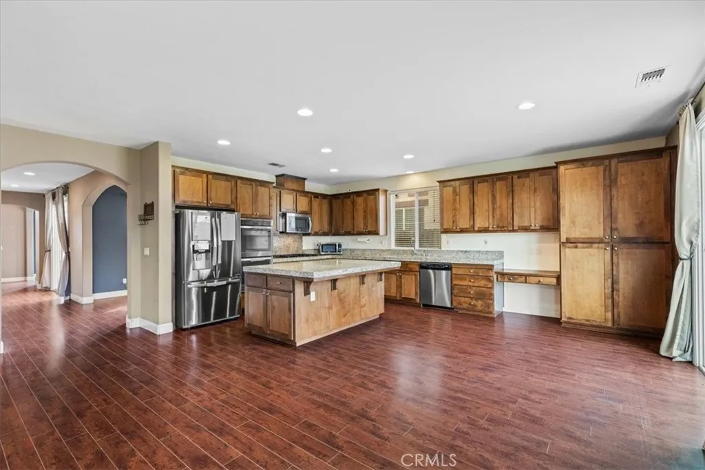 Atwater, California 95301, United States, 6 Bedrooms Bedrooms, ,5 BathroomsBathrooms,Residential,Active,86038