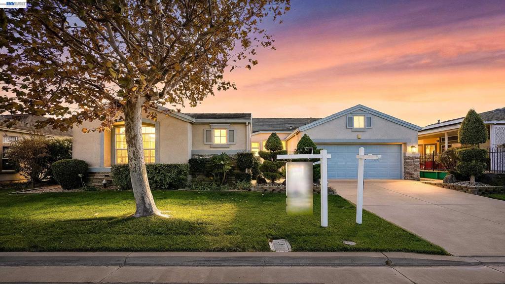 832 Summerset Dr