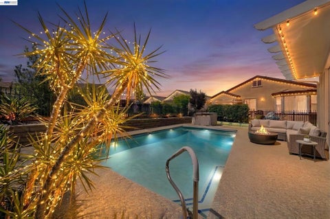 Photo of 832 Summerset Dr DR, Rio Vista, CA 94571 (MLS # 41151628)