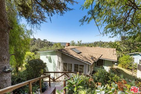 Photo of 1523 Highgate Avenue, Los Angeles, CA 90042 (MLS # 26669371)