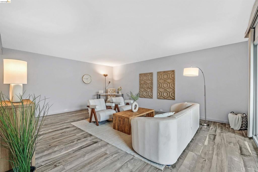 3945 Harrison St St 23, Oakland CA 94611
