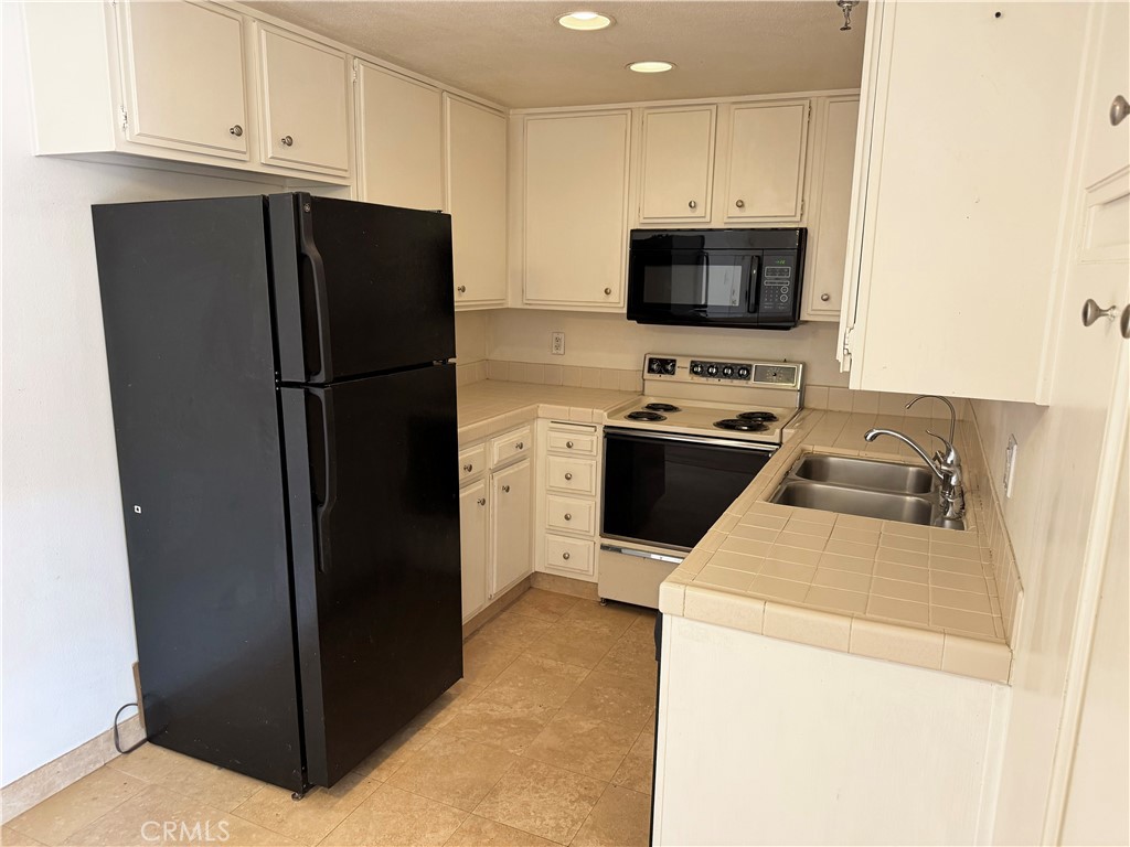 18900 Delaware Street 352