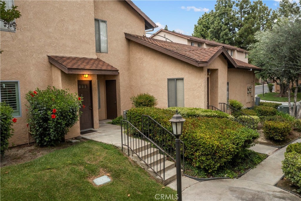 2727 Calle Colima
