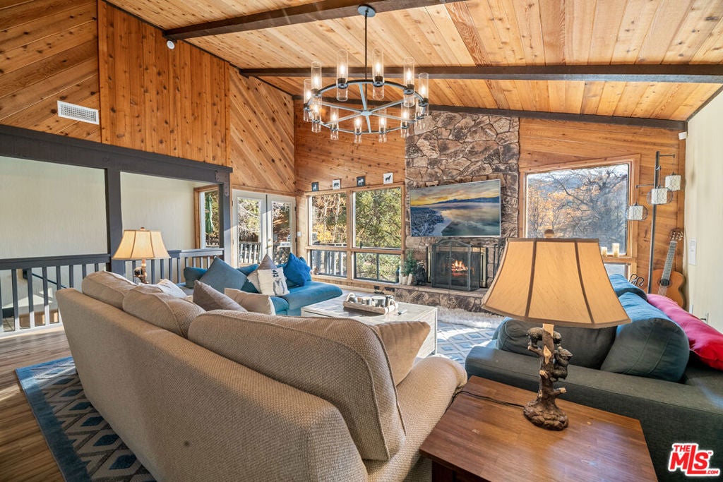 1011 Colusa Way