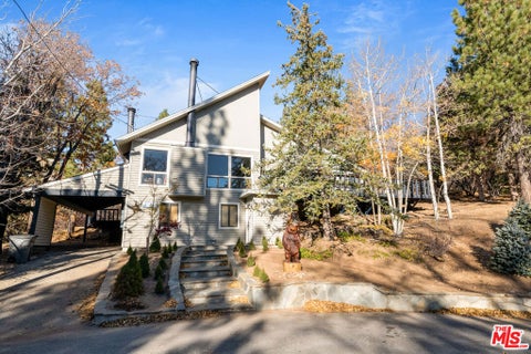 Photo of 1011 Colusa Way, Big Bear, CA 92315 (MLS # 26989881)