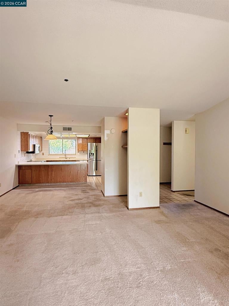 1640 San Vicente Ave