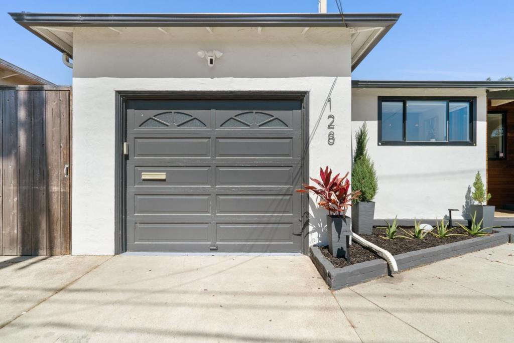 128 Fir Avenue